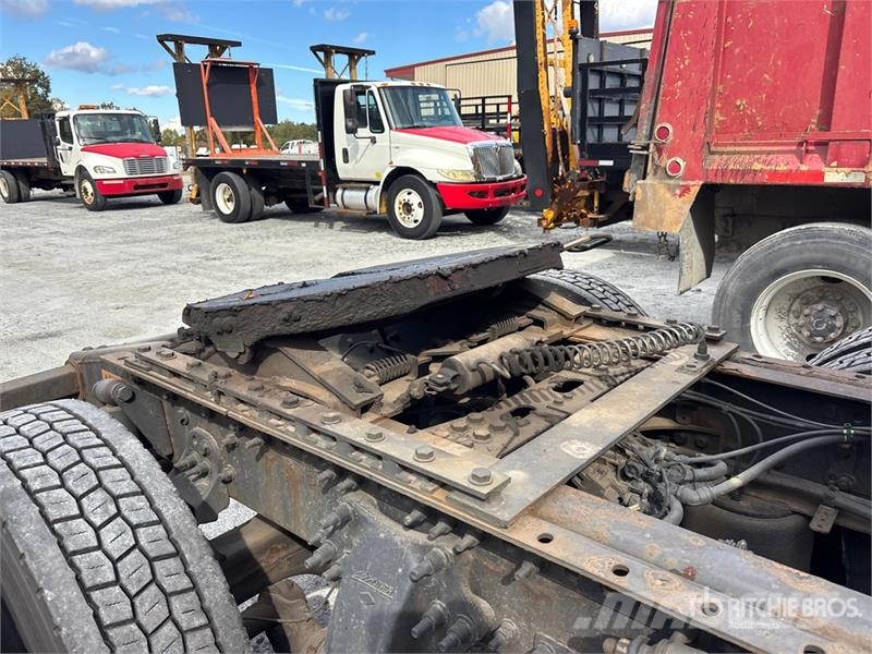 Freightliner Cascadia 126 6x4 T/A Sleeper Truck Tractor Tracteur routier