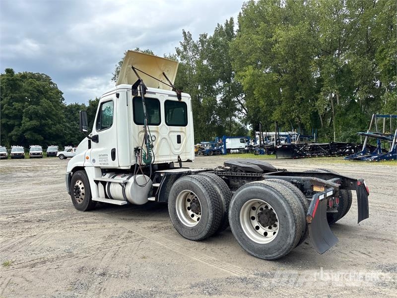 Freightliner Cascadia 125 Nyergesvontatók