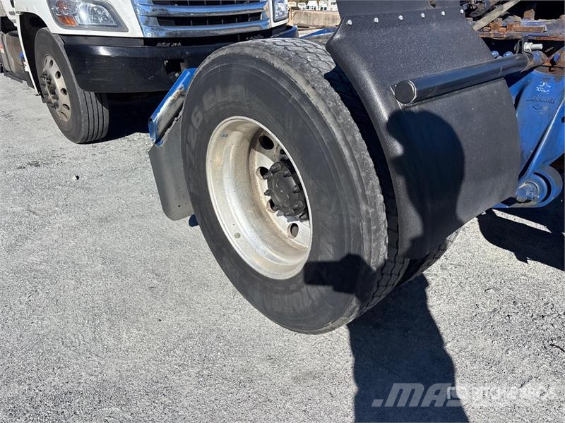 Freightliner Cascadia 116 Trekkers