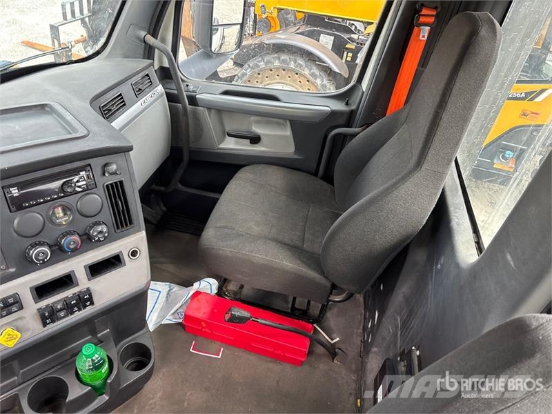 Freightliner Cascadia 126 Влекачи