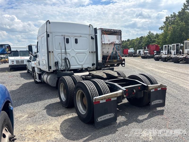 Freightliner Cascadia 113 Tracteur routier