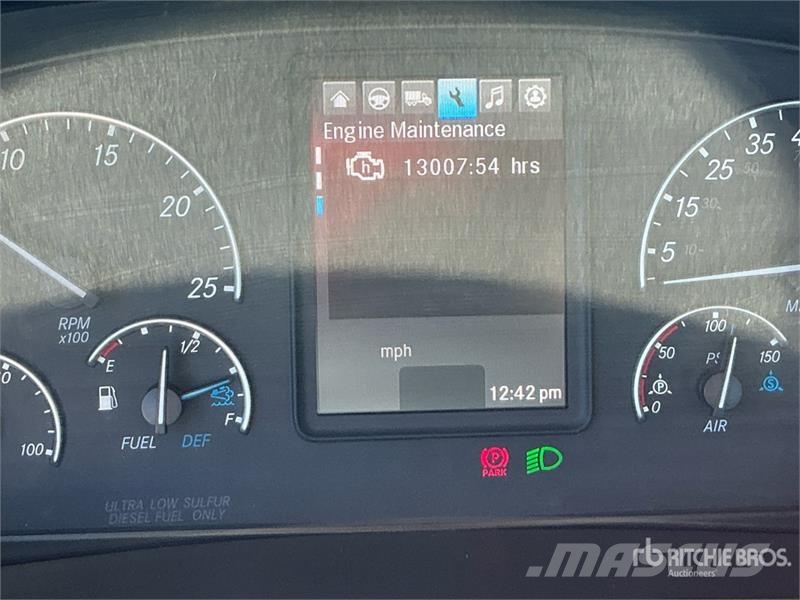 Freightliner Cascadia 126 Седельные тягачи