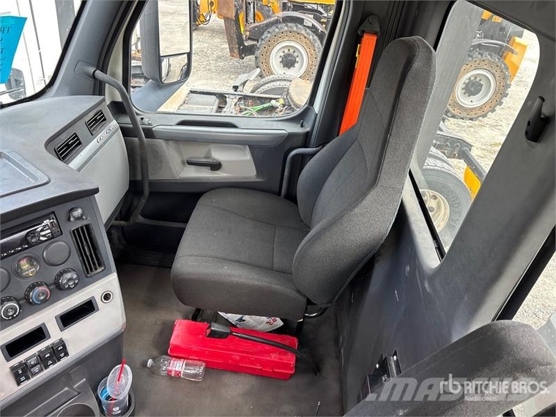 Freightliner Cascadia 126 Влекачи