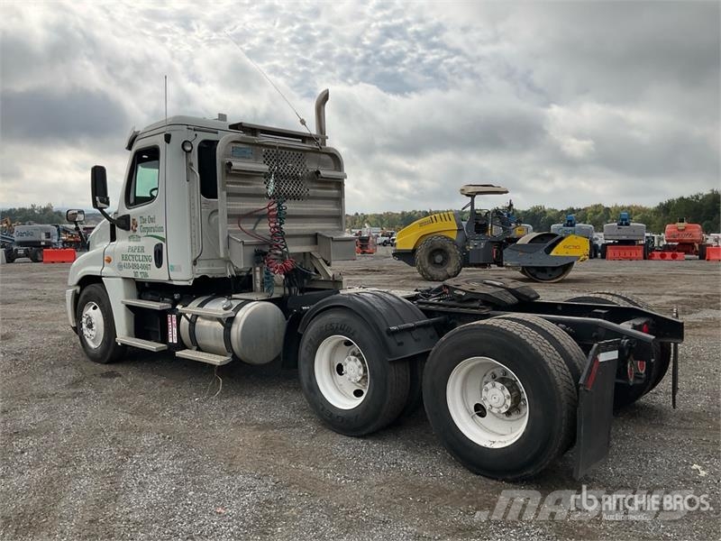 Freightliner Cascadia 125 曳引機組件