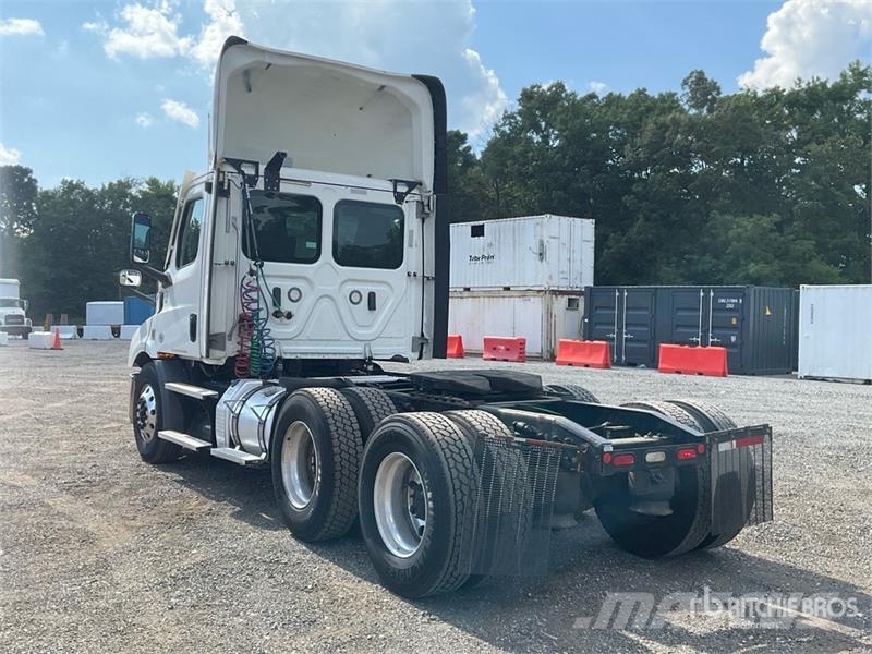 Freightliner Cascadia 116 Vilcēji