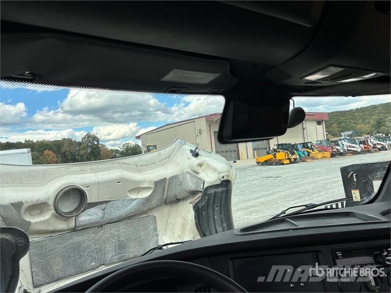 Freightliner Cascadia 126 Влекачи