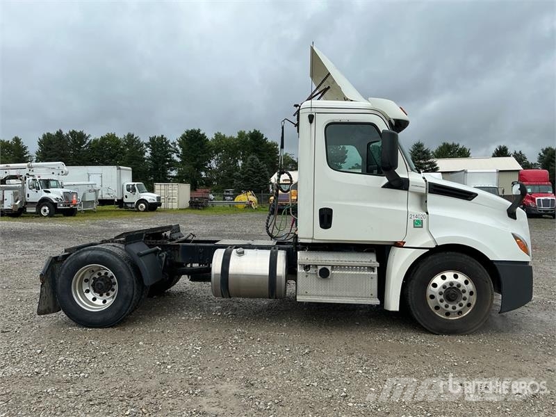 Freightliner Cascadia 126 Vetopöytäautot
