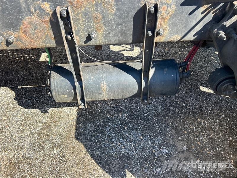 Freightliner Cascadia 126 Truck Tractor Units