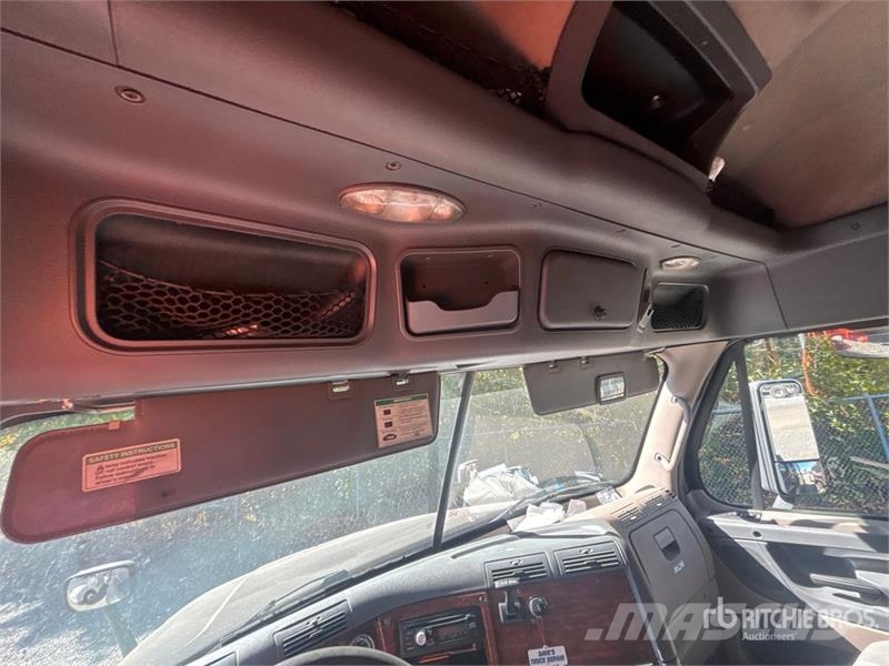 Freightliner Cascadia 125 Trekkers