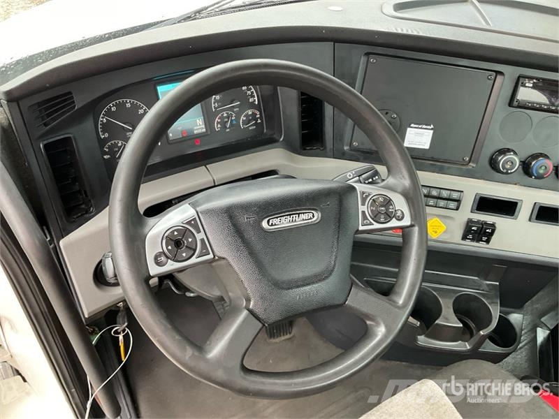 Freightliner Cascadia 126 Prime Movers