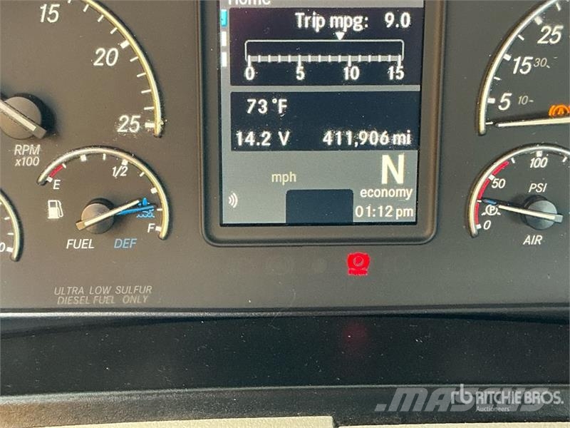 Freightliner Cascadia 126 Vetopöytäautot