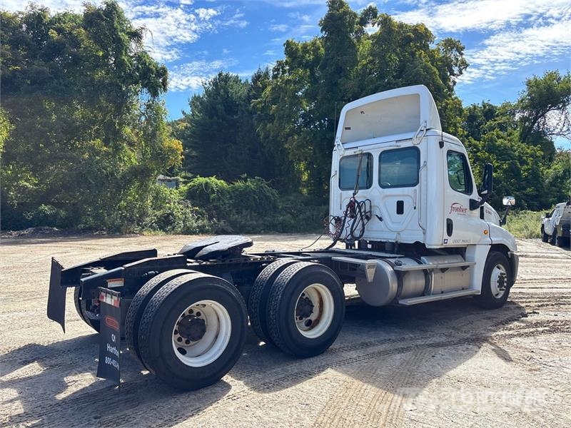 Freightliner Cascadia 125 Tractor Units
