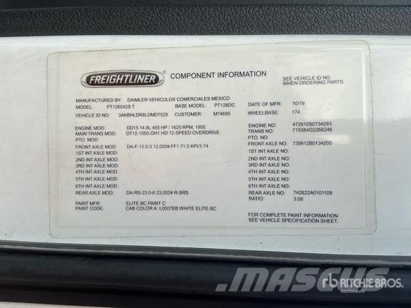 Freightliner Cascadia 126 وحدات الجر