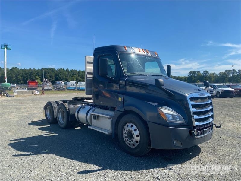 Freightliner Cascadia 126 Vetopöytäautot