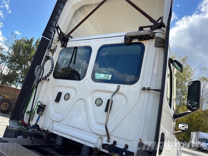 Freightliner Cascadia 126 Tegljači