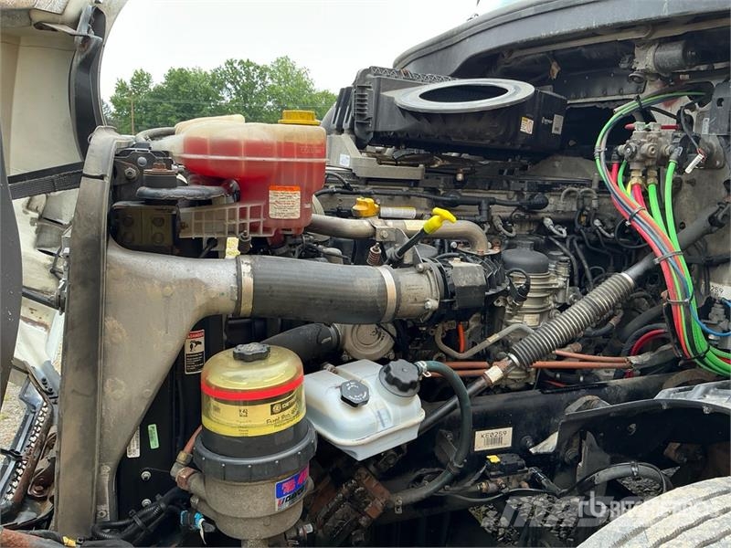 Freightliner Cascadia 126 Vetopöytäautot