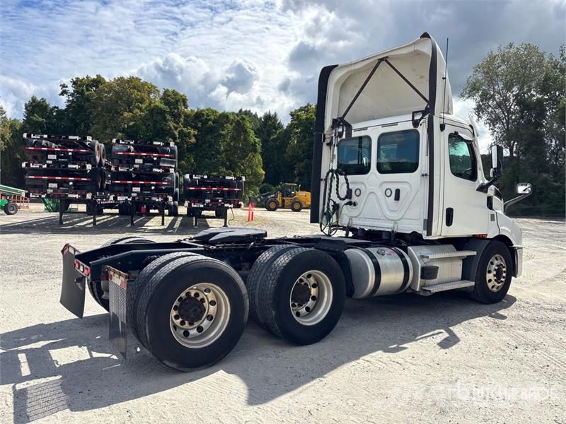 Freightliner Cascadia 116 Tractor Units