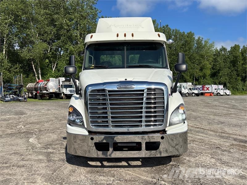 Freightliner Cascadia 113 Vlačilci