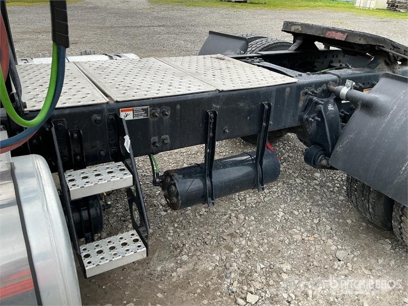Freightliner Cascadia 126 وحدات الجر