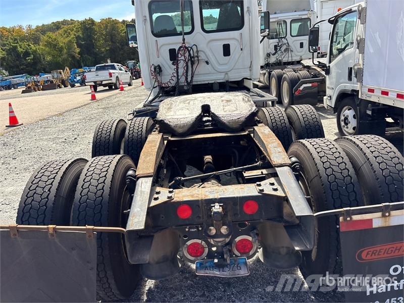 Freightliner Cascadia 125 Tractor Units