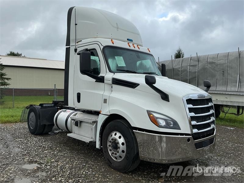 Freightliner Cascadia 126 Prime Movers