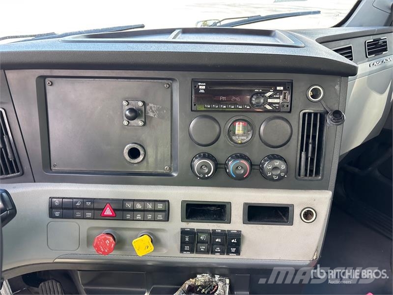 Freightliner Cascadia 126 Влекачи