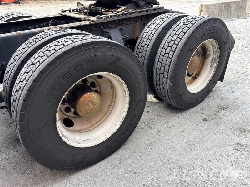 Freightliner Cascadia 126 6x4 T/A Sleeper Truck Tractor Tracteur routier