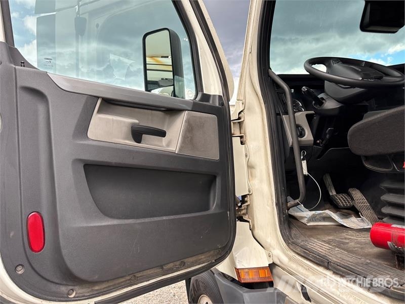 Freightliner Cascadia 126 Влекачи