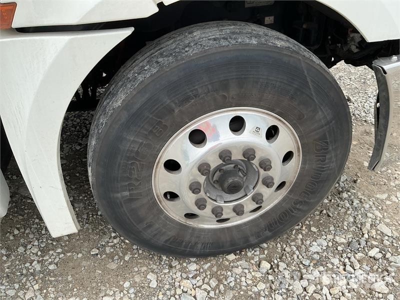 Freightliner Cascadia 126 وحدات الجر