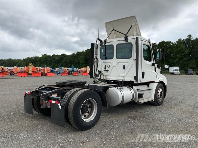 Freightliner Cascadia 126 Prime Movers