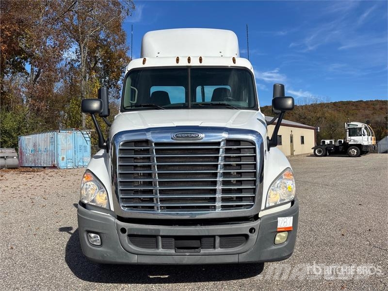 Freightliner Cascadia 125 Autotractoare