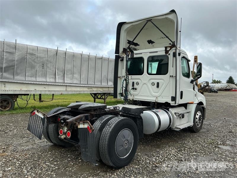 Freightliner Cascadia 126 Prime Movers