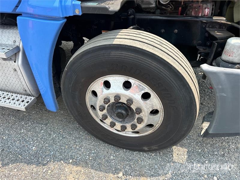 Freightliner Cascadia 125 Vetopöytäautot