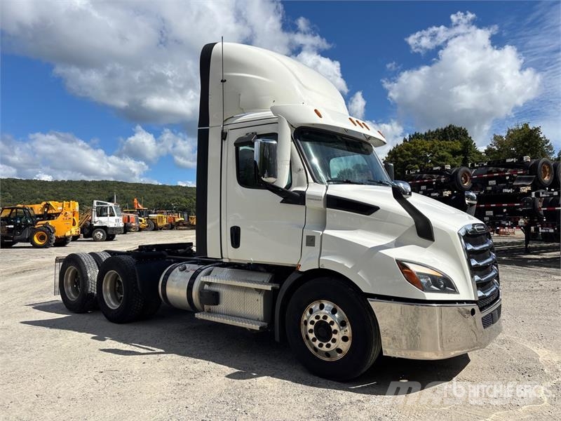 Freightliner Cascadia 116 Tractor Units