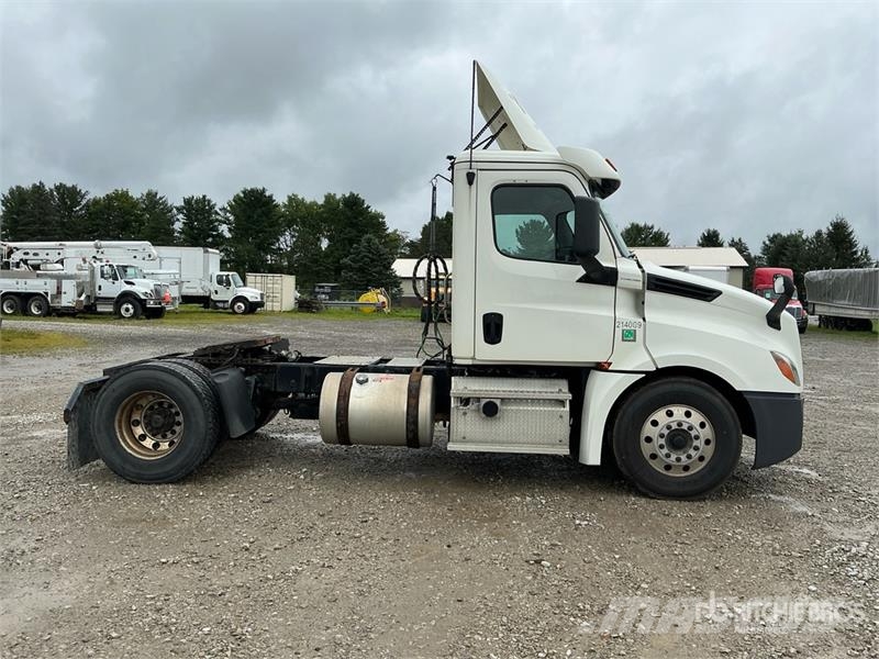 Freightliner Cascadia 126 Vetopöytäautot