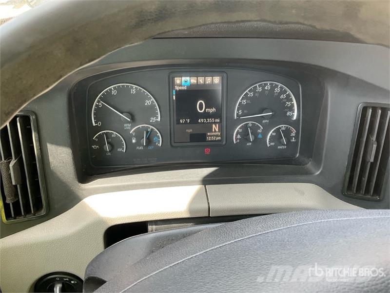 Freightliner Cascadia 126 Vetopöytäautot