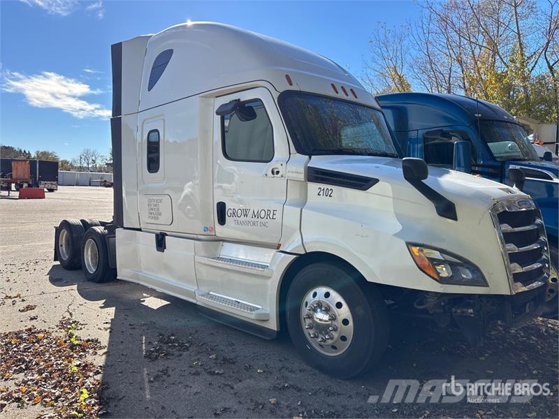 Freightliner Cascadia 126 6x4 T/A Sleeper Truck Tractor (Inoper Тягачі