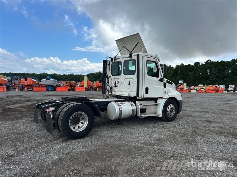Freightliner Cascadia 126 Prime Movers