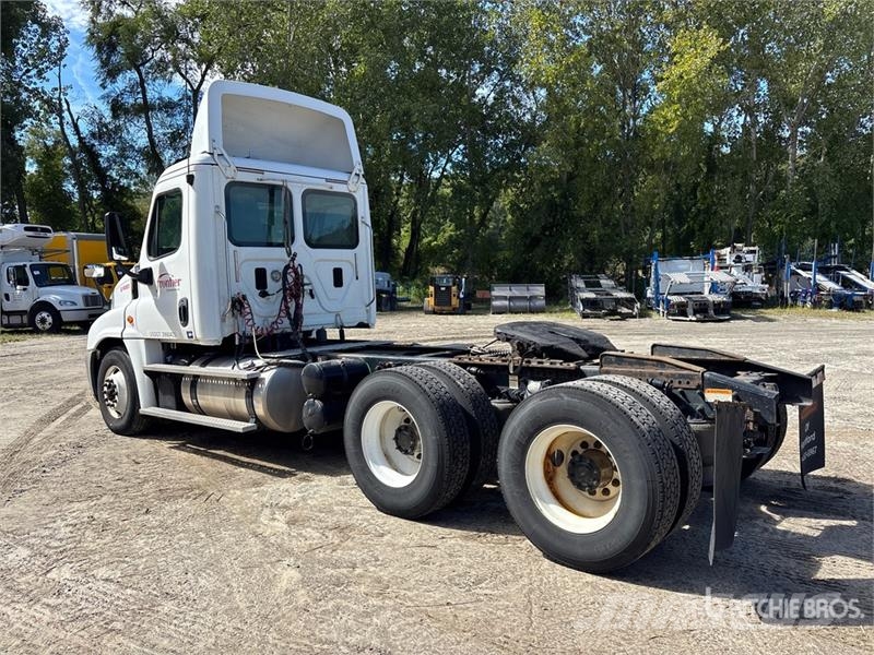 Freightliner Cascadia 125 Tractor Units