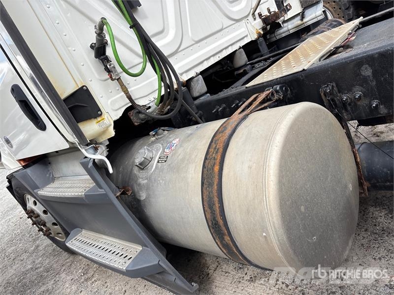 Freightliner Cascadia 126 Влекачи