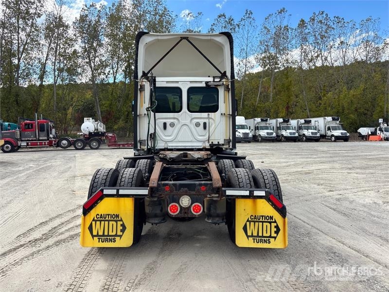 Freightliner Cascadia 126 Влекачи