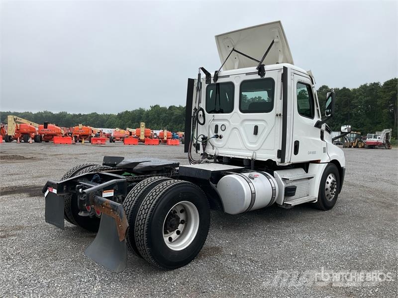 Freightliner Cascadia 126 Prime Movers