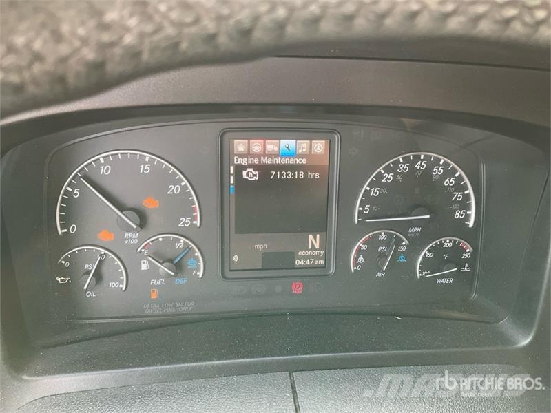 Freightliner Cascadia 126 6x4 T/A Sleeper Truck Tractor Motrici e Trattori Stradali