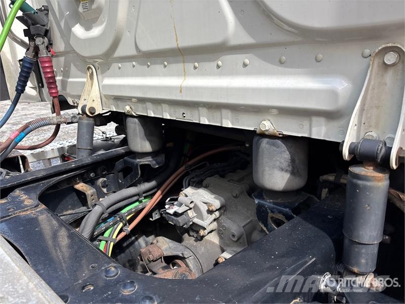 Freightliner Cascadia 116 Tractor Units