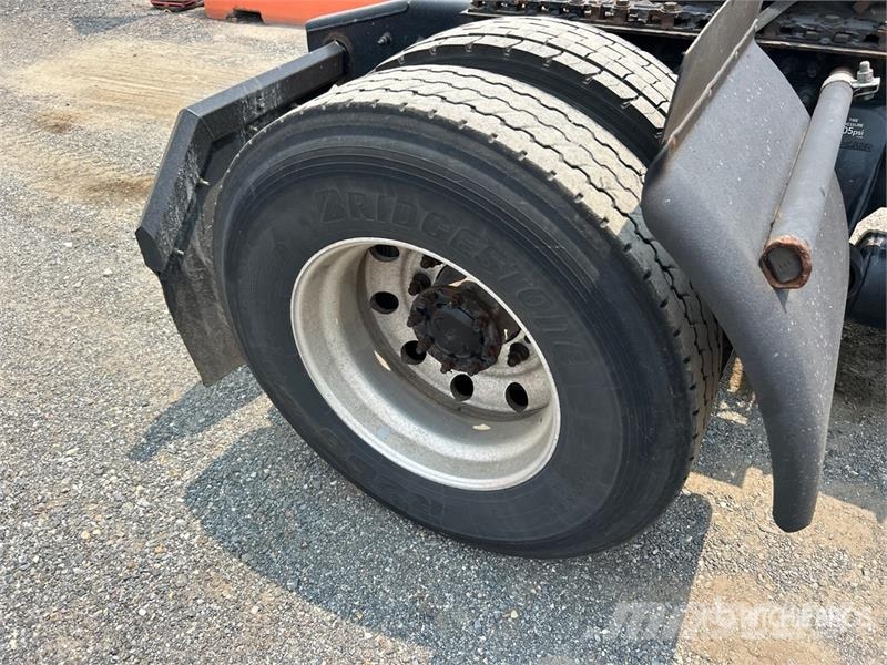Freightliner Cascadia 125 Vetopöytäautot