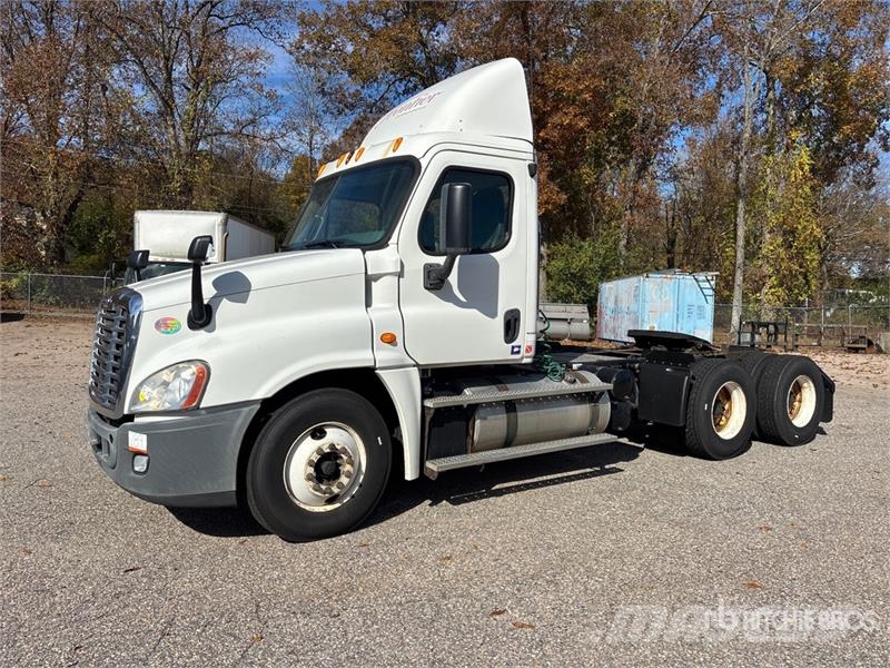 Freightliner Cascadia 125 Autotractoare