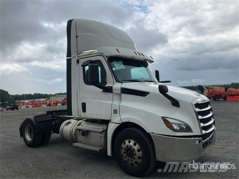 Freightliner Cascadia 126 Prime Movers