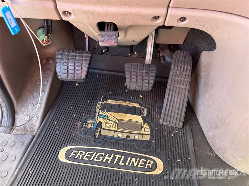 Freightliner Cascadia 125 Sadulveokid
