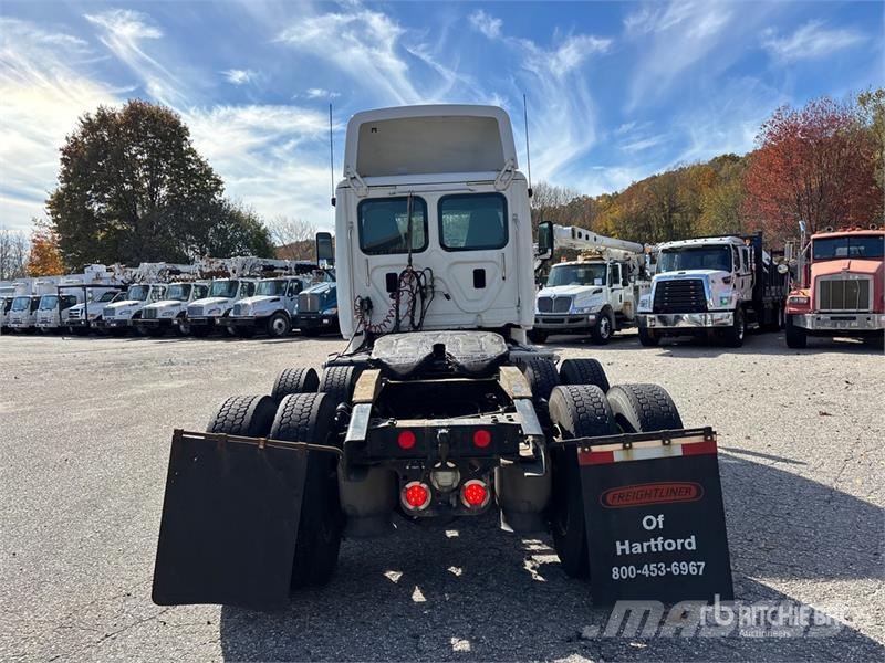 Freightliner Cascadia 125 Autotractoare