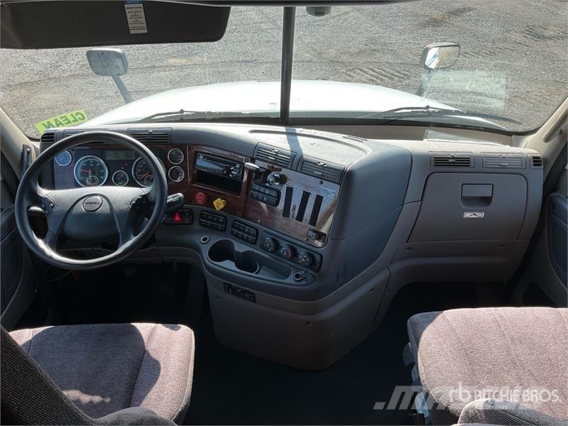 Freightliner Cascadia 125 Truck Tractor Units